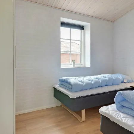 10 Person In Holiday home